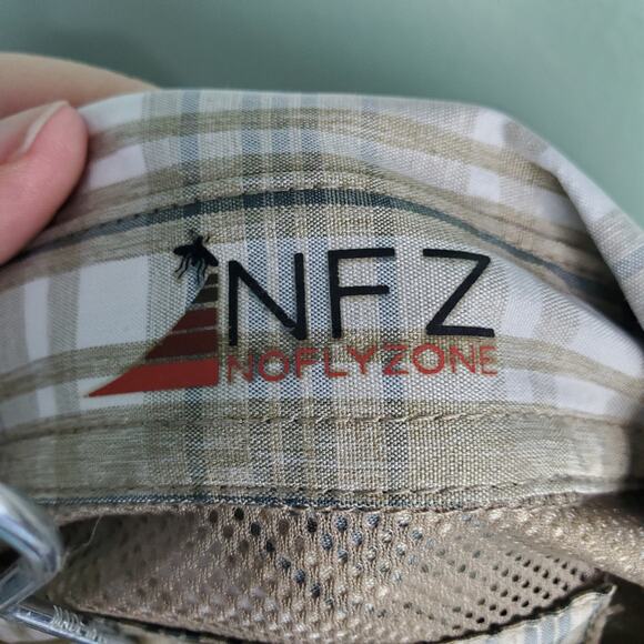 Duluth Trading Company Men's No Fly Zone Plaid Button Up Shirt Size XL - Picture 4 of 6